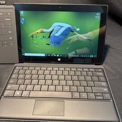 Surface Pro 2 Bundle (Windows 10 Pro)