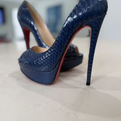 Christian Louboutin Lady Peep Toe platform pump 