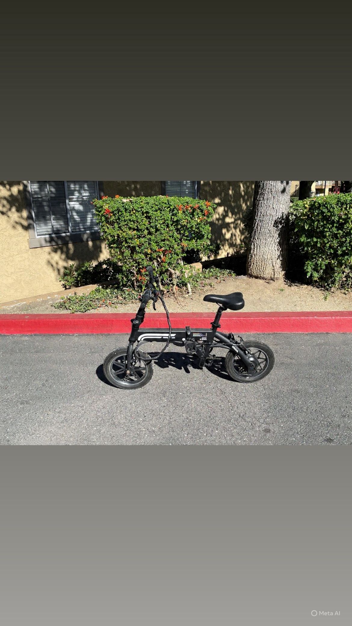 Swagtron Swagcycle EB-5 Plus Folding Electric Bike