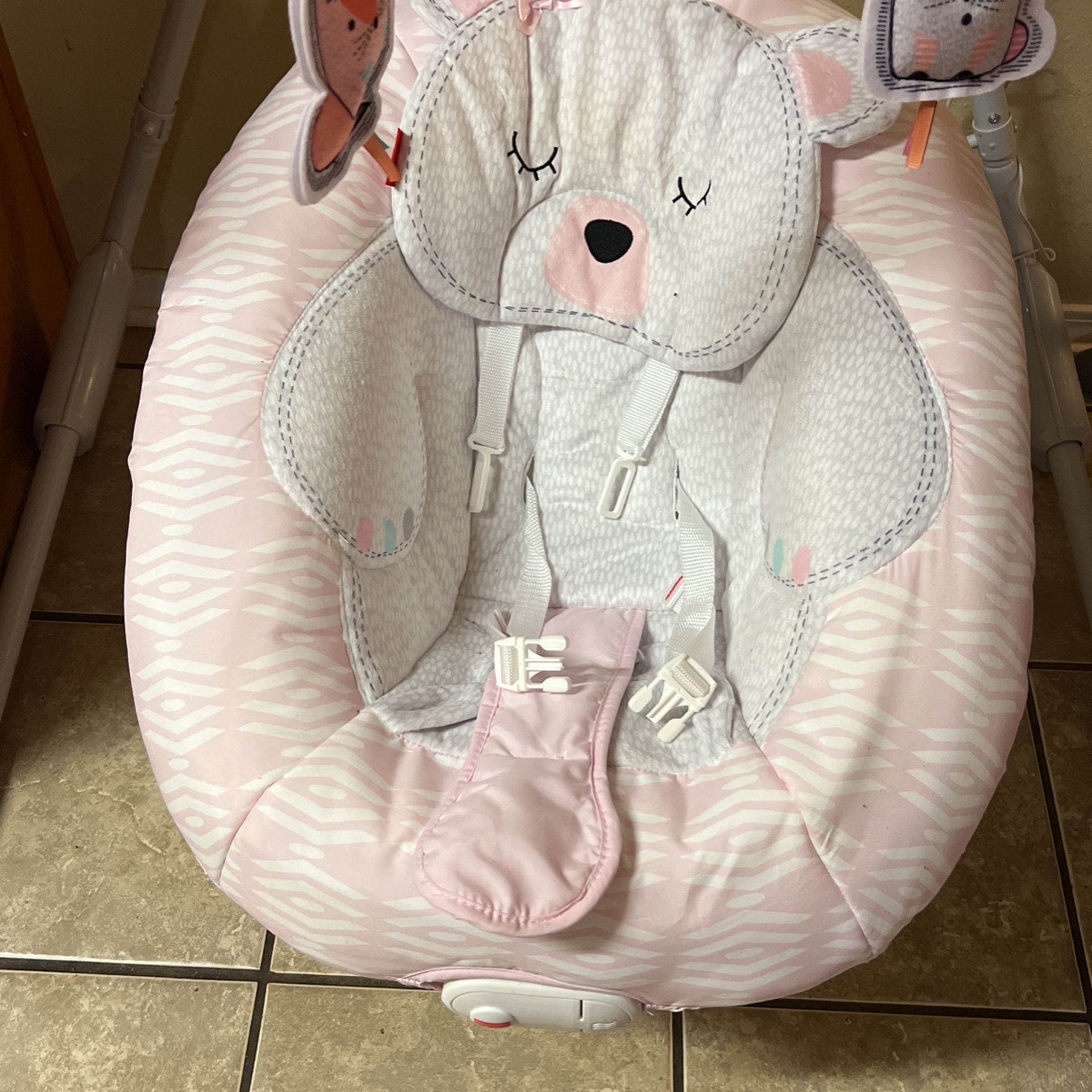 Pink baby swing fisher price 