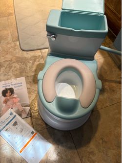 Toddler potty chair New no box