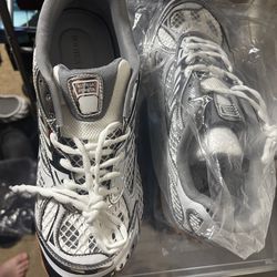 Bottega Venetas size 11