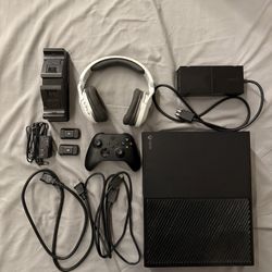Xbox One Console And Accessories 