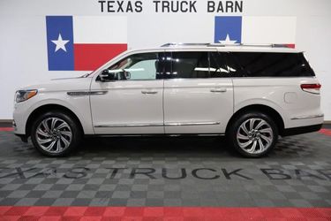 2022 Lincoln Navigator