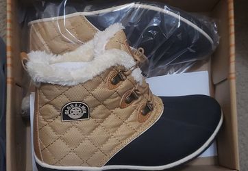 Women's Winter Boots Size 8.5