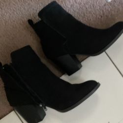 2pair Of Boots 