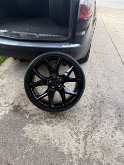 Gloss Black Alloy Wheel with Tire