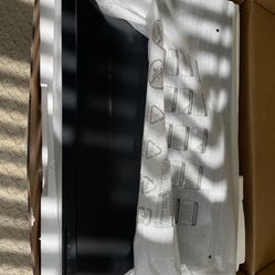 Lenovo 27” Monitor 