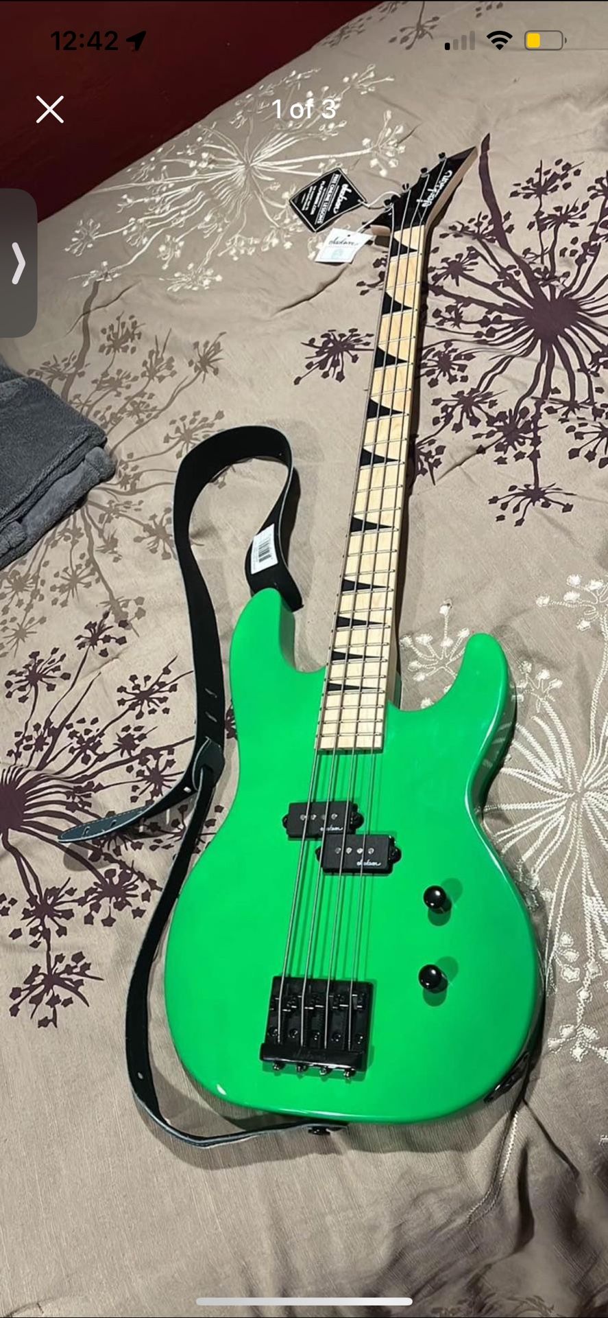 Jackson Limited Edition JS Series JS1M Concert Bass Neon Greenwood