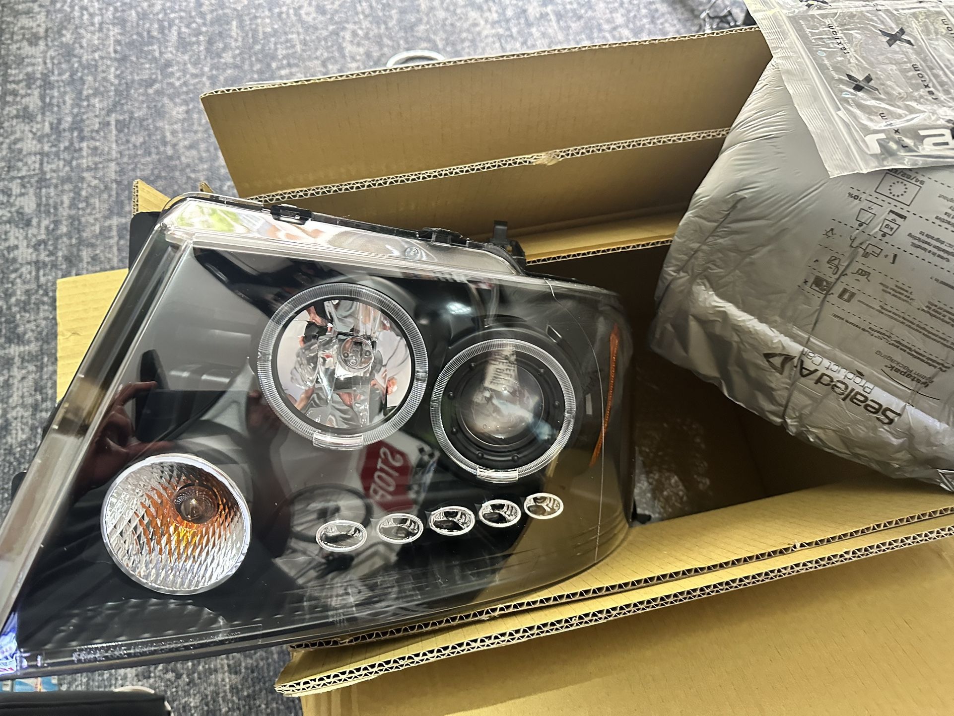 2004-2008 Ford F-150 Head Lights