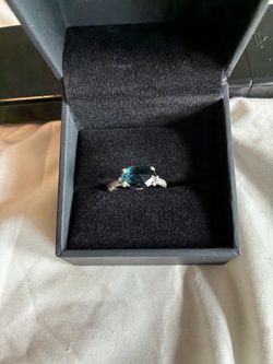 Blue topaz ring in  silver