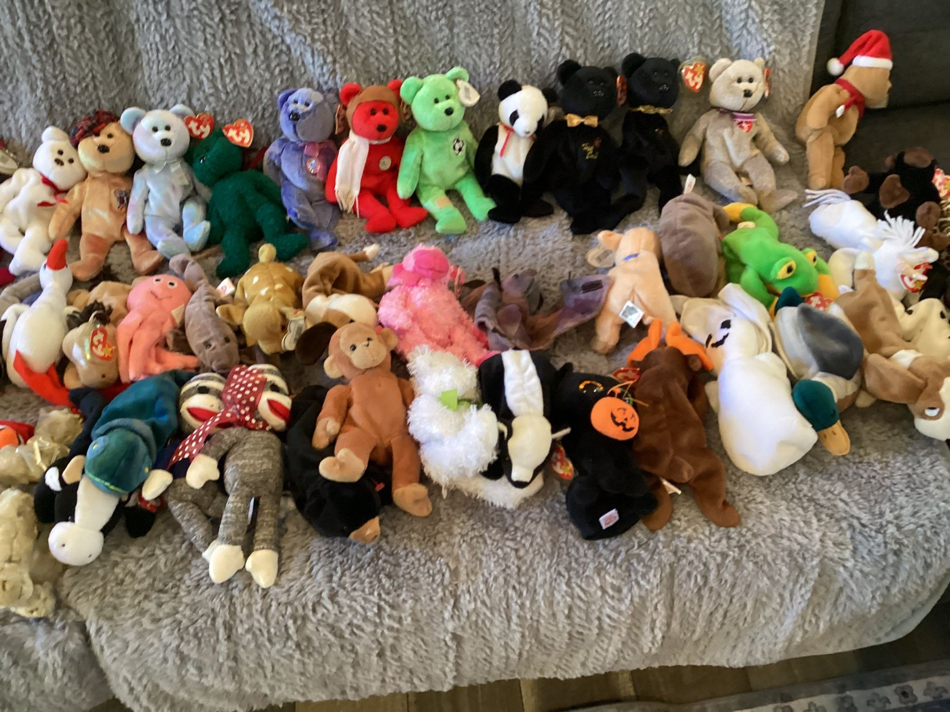 90 Great condition Beanie Babies