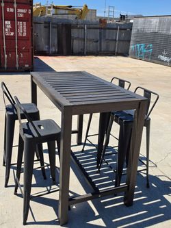 Bar Height Table with 4 Metal Stools