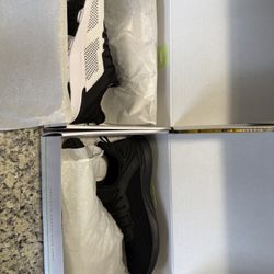 2 Pairs of Men’s APL Techloom tracers - Men’s Size 12