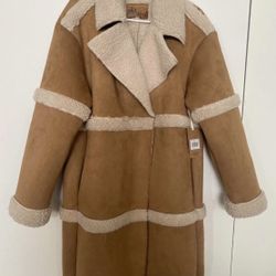 brand new Bearpaw Women’s Sherpa Coat- Size L