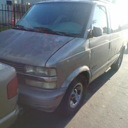 2002 Astro 