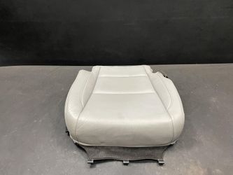 Front Right Seat Lower Cushion Leather 2018 Acura MDX 81131-TZ5-A21 2014 - 2020 (A7607)