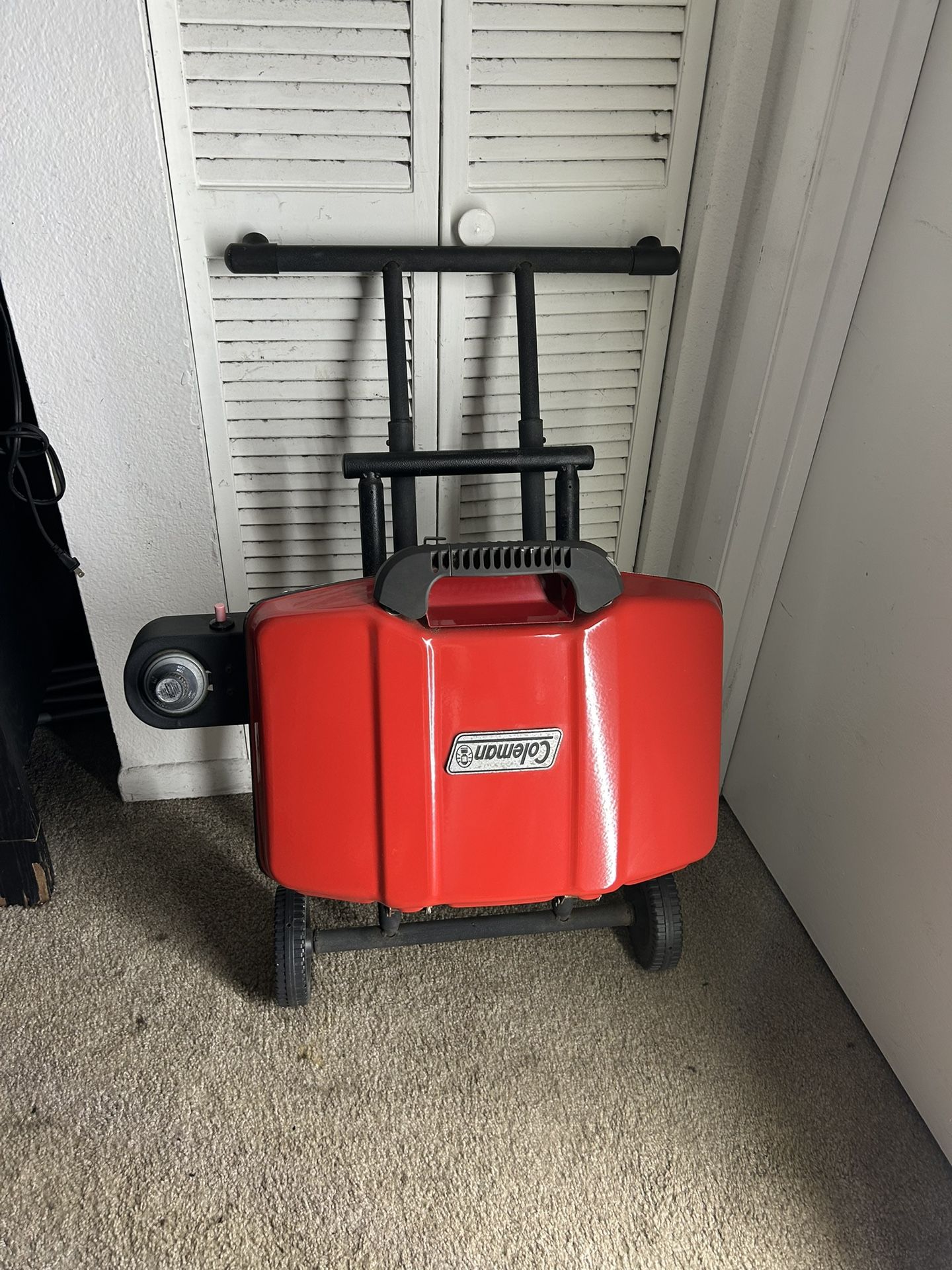 Coleman Sportster Portable Propane Grill
