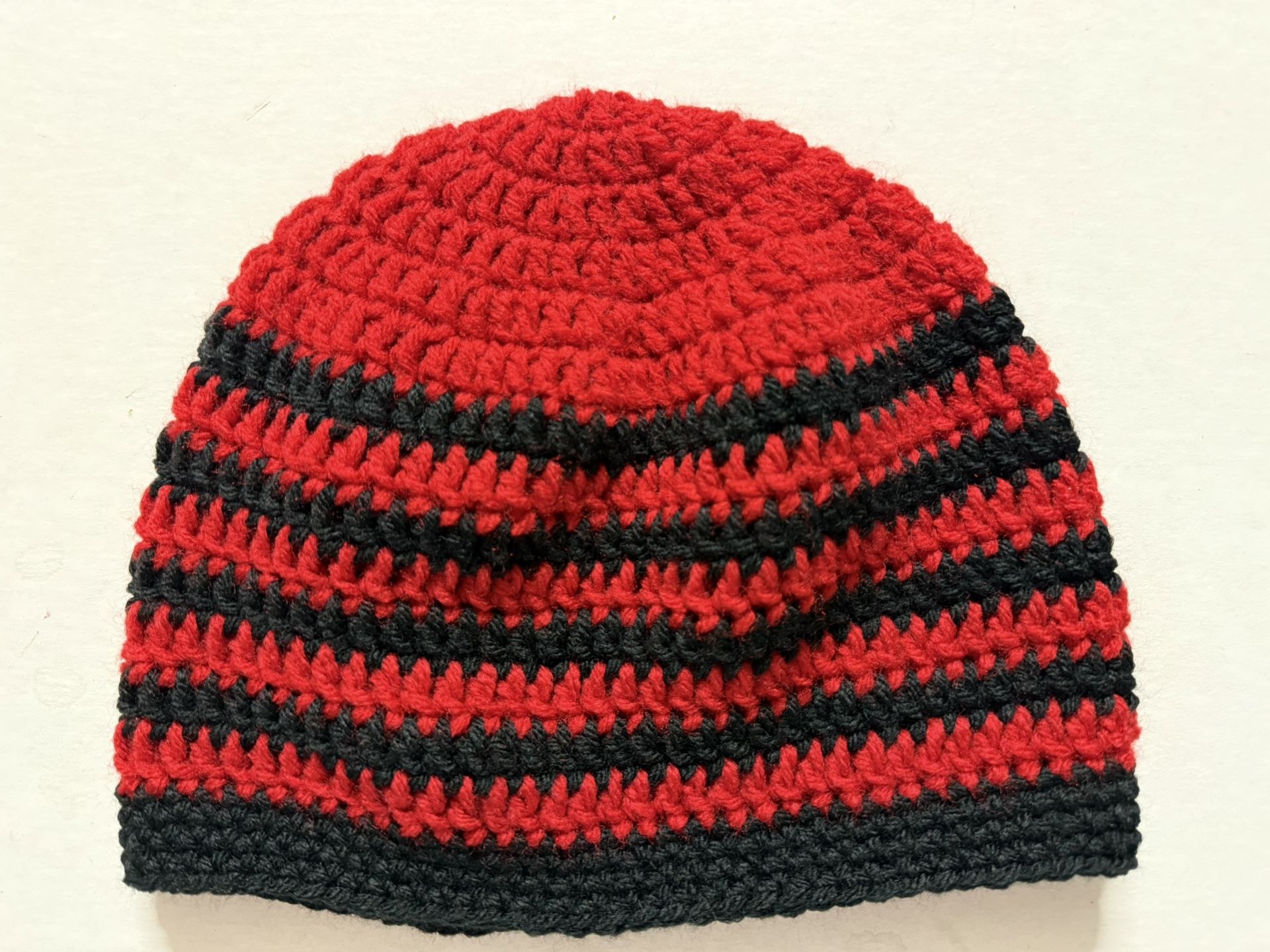 Mens Unisex TEEN Crochet SKI Hat Beanie Handmade Cardinals Falcons Red Black