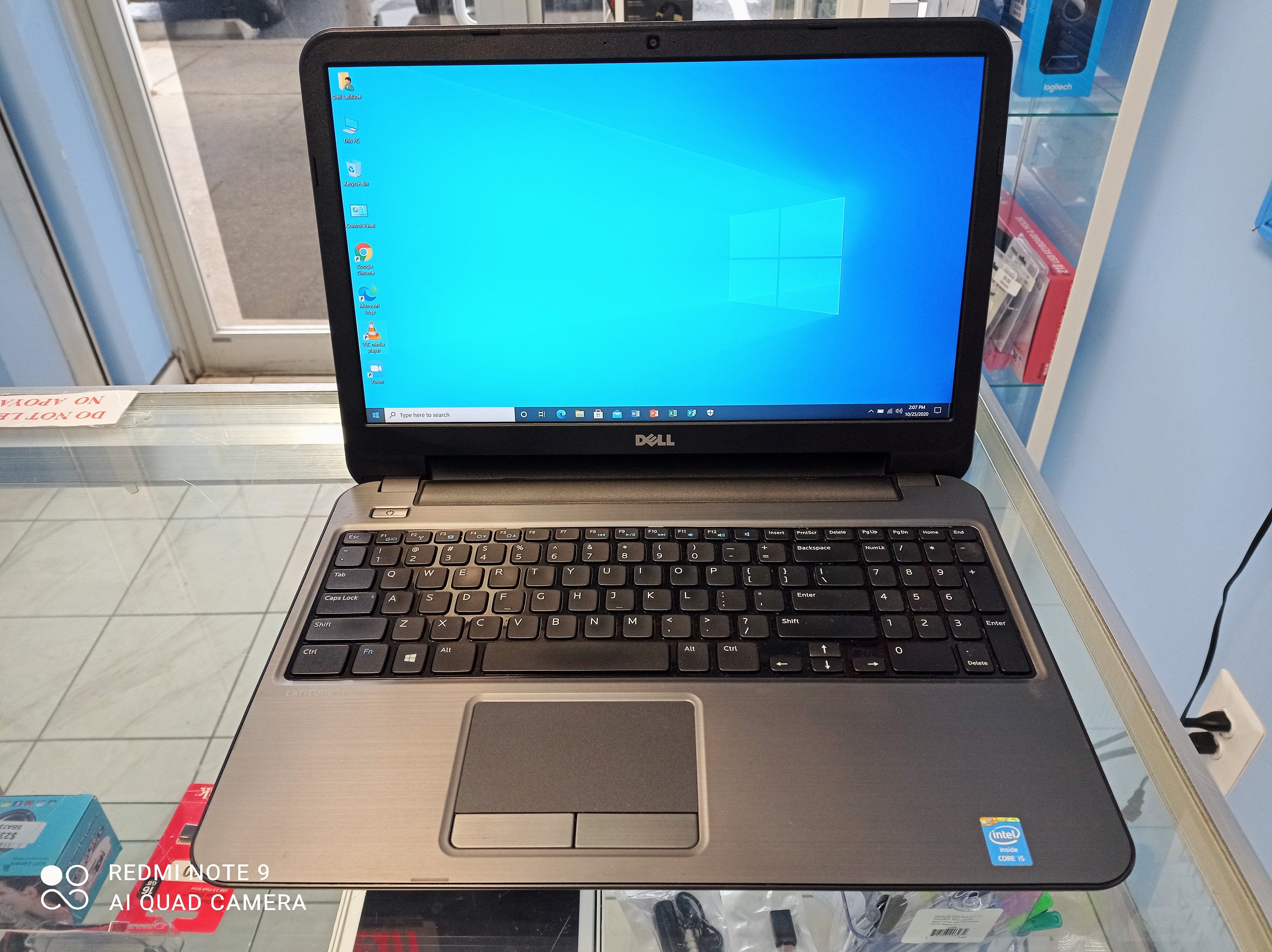 Dell 15" laptop. i5. 120GB SSD. Delivery