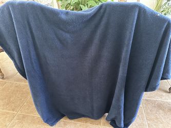 Navy Blue Fleece Throw Blanket