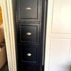 Black Desk