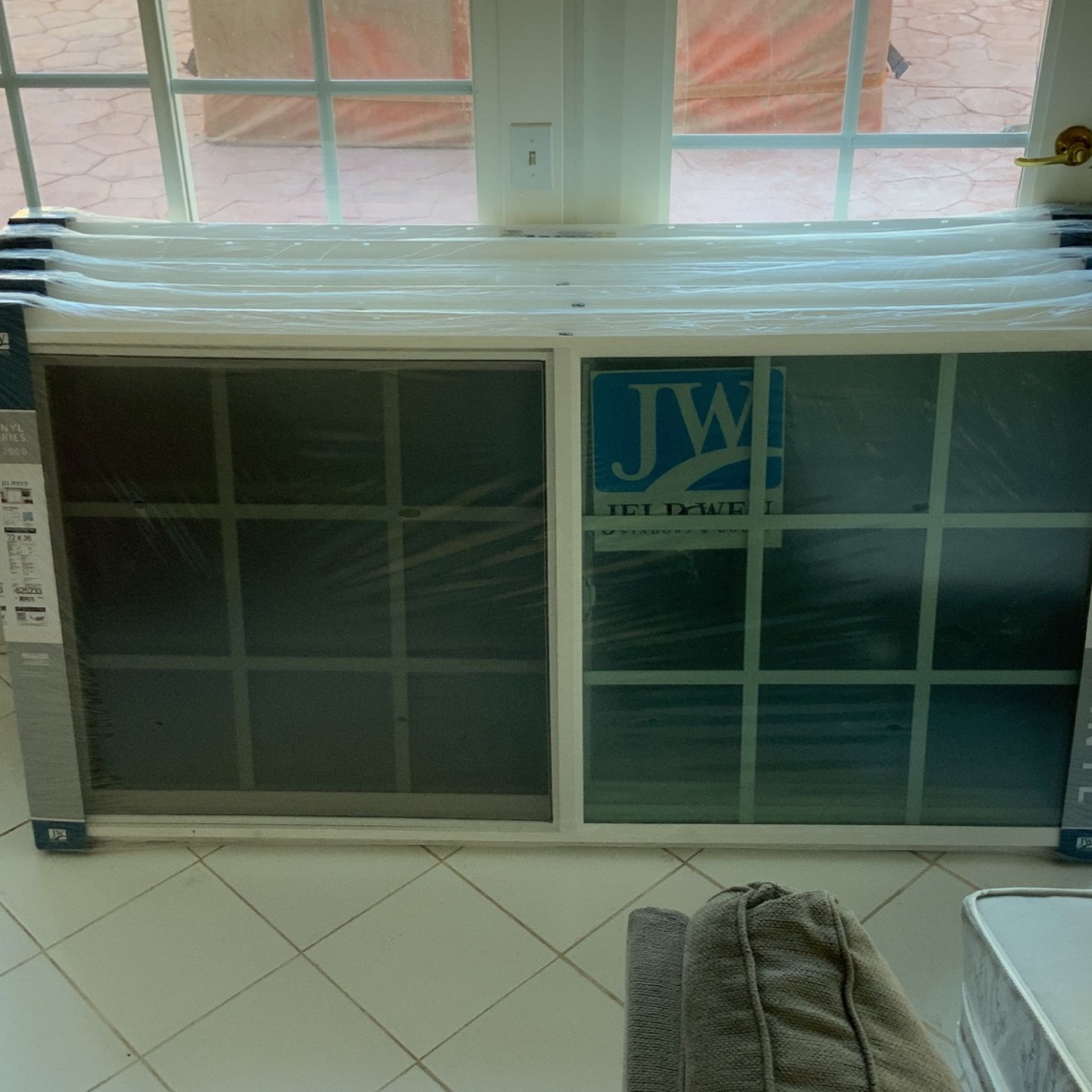 72x36 Windows With Grills By Jeld Wen Lot