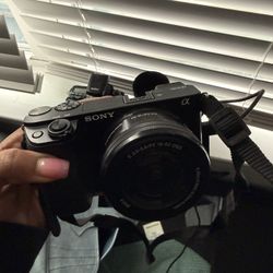 Sony A6100