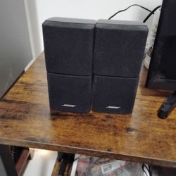 Set Of 2 Bose Cube Surround Sound Stereo Speakers 