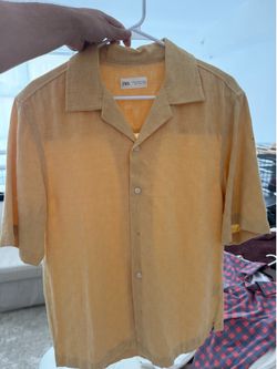 Zara short sleeve button down - size large