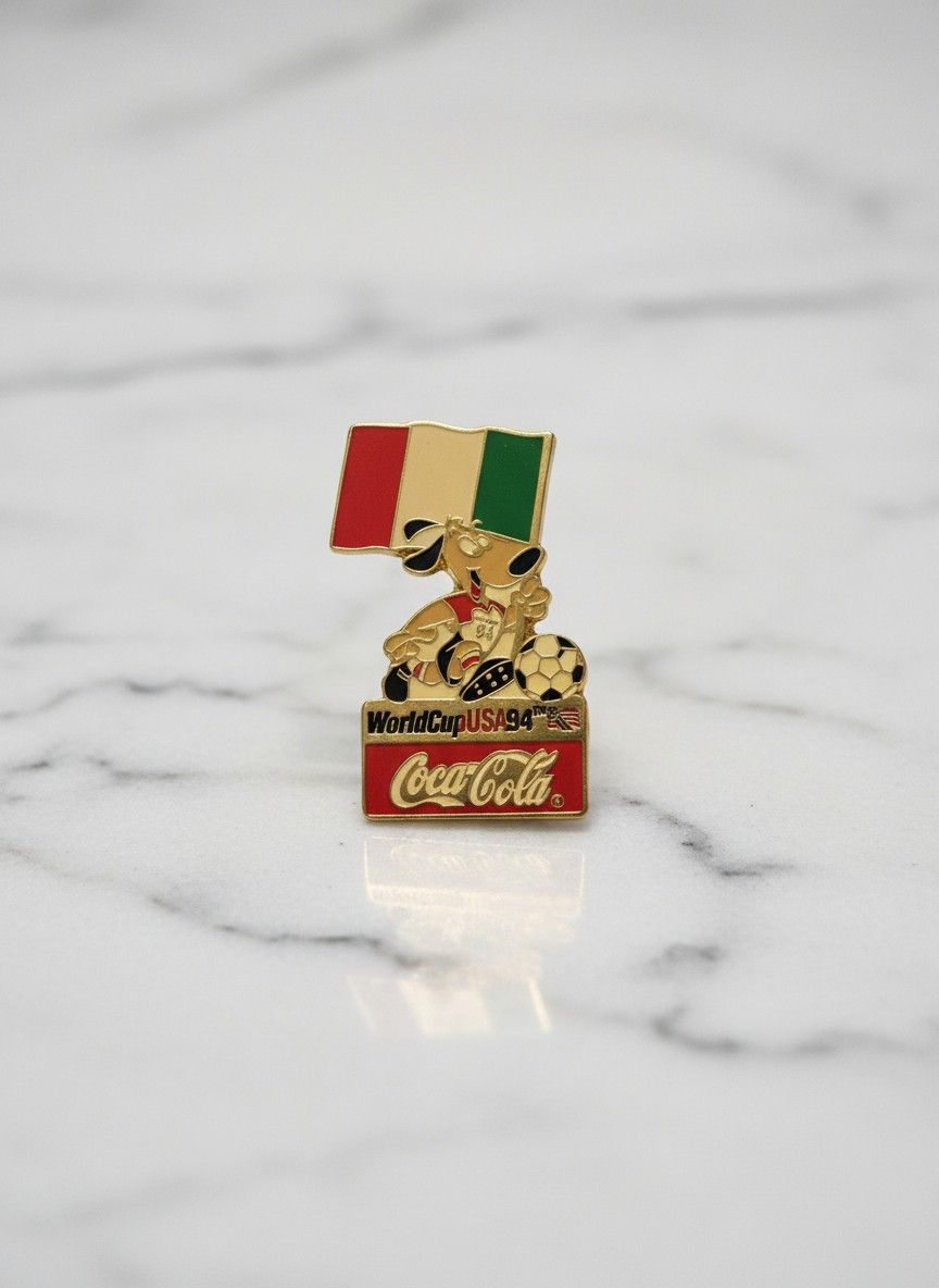 Score Big! ⚽️ World Cup USA 94 Coca-Cola Striker Italy Pin!