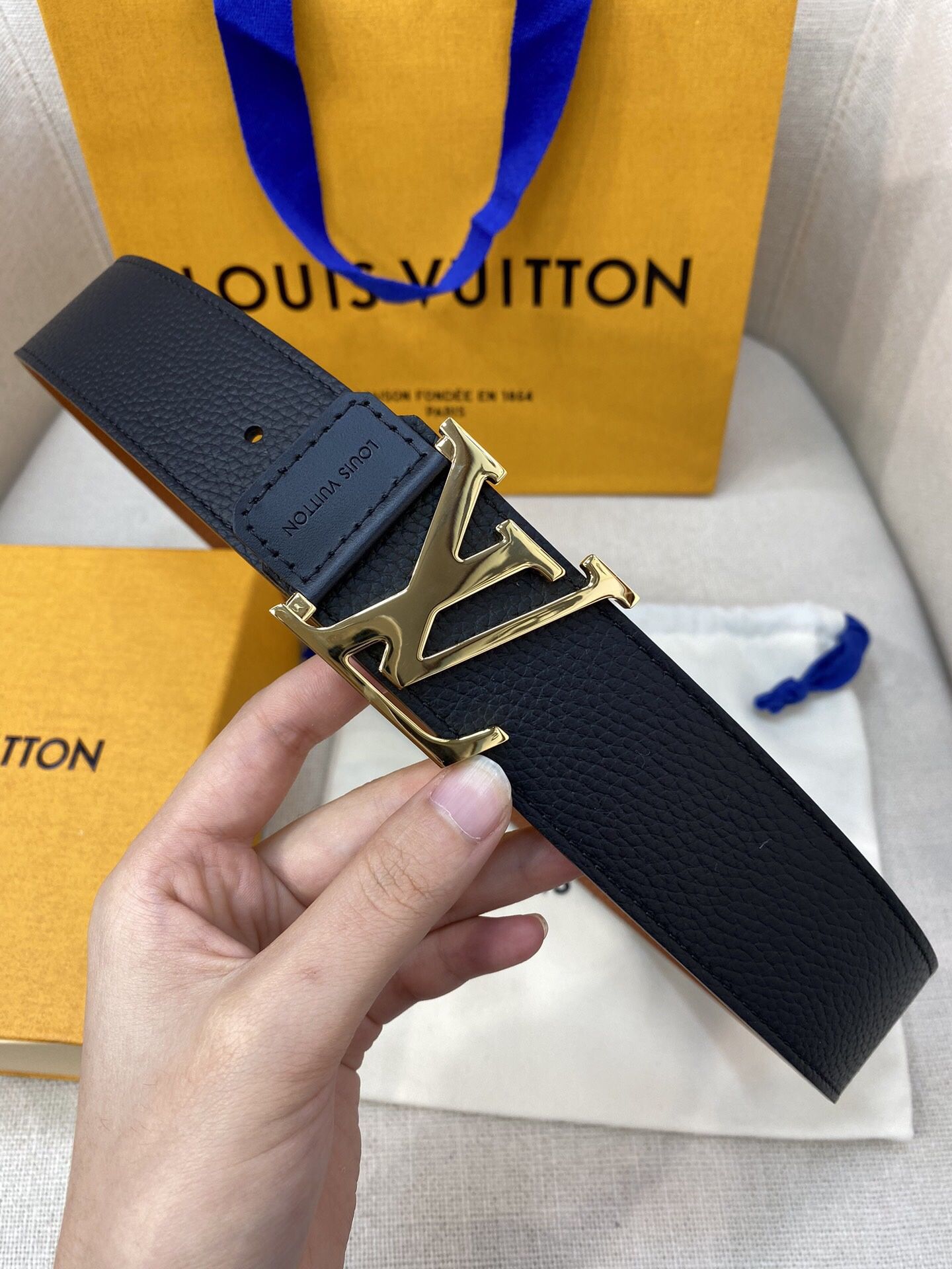 Louis Vuitton Men’s Belt With Box 2025 New