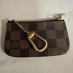 LOUIS VUITTON Key Pounch