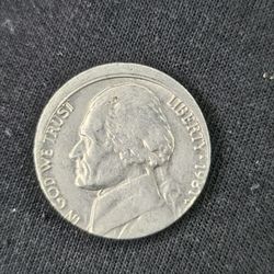 Off-center 1981 Nickel