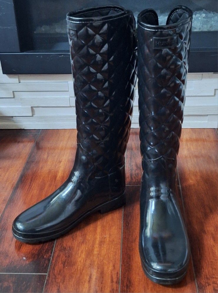 Women's Refined Adjustable Quilted Slim Fit Tall Rain Boots Size 9