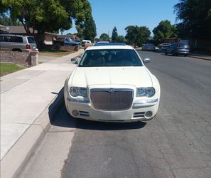 2005 Chrysler 300c Hemi Clean Title Smogged and Tagged