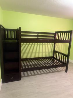 Delivery Offered - Bunk Bed Set w/ Stairs & Drawer