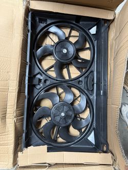 2005 2006 2007 Dual AC Radiator Cooling Fan 89023366 GMC Sierra 1500 2500 3500 Tahoe 