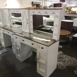 Farmhouse White Makeup Vanity Desk with Mirror and Lights, Glass Tabletop Vanity Desk with Drawers, Charging Station, Cabinet, Makeup Vanity Table wit