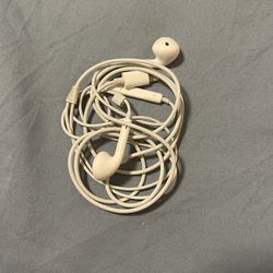 Apple Ear Phones