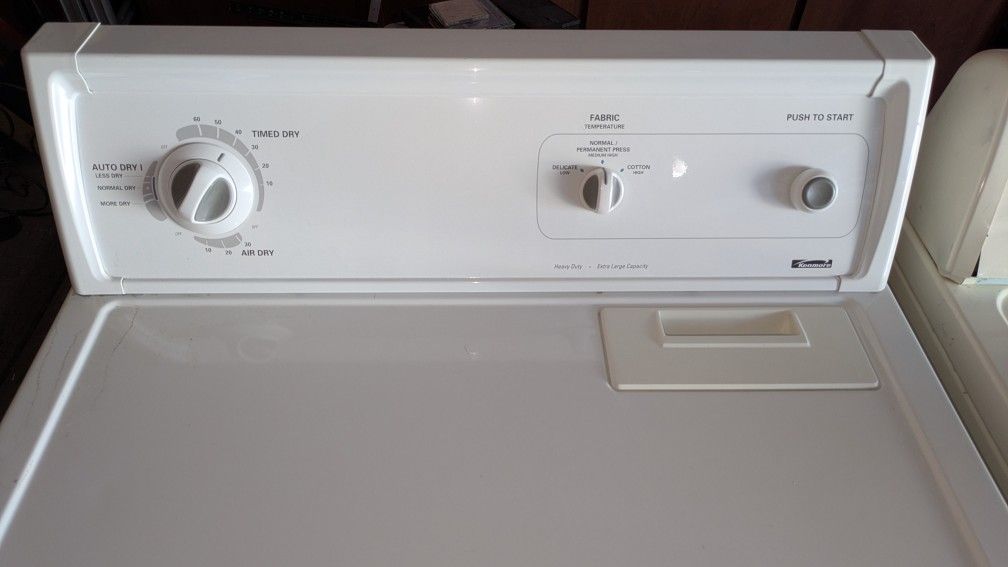 Kenmore/ Whirlpool Electric Dryer in Excellent Condition 