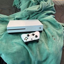 Xbox one S +controller