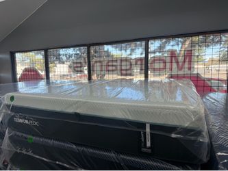 QUEEN SIZE TEMPURPEDIC PROADAPT (MEDIUM) MATTRESS & BOX SPRING BED SET
