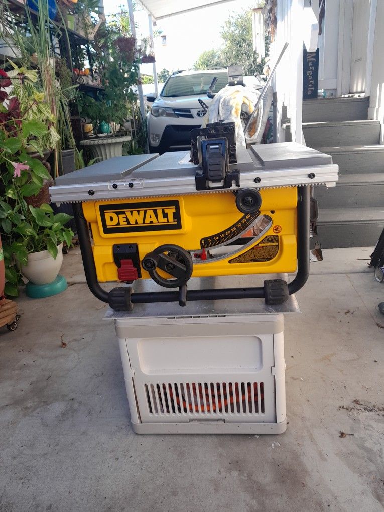 Tools Dewalt Table Saw 10 Inches Look Like New Pick UP Only
