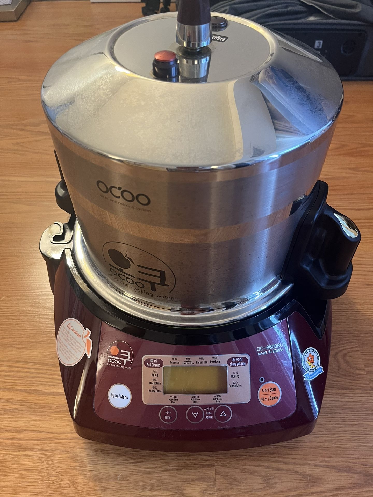 Ocoo OC-8600RU Silver Red Electric All In One Cooking System with pot included