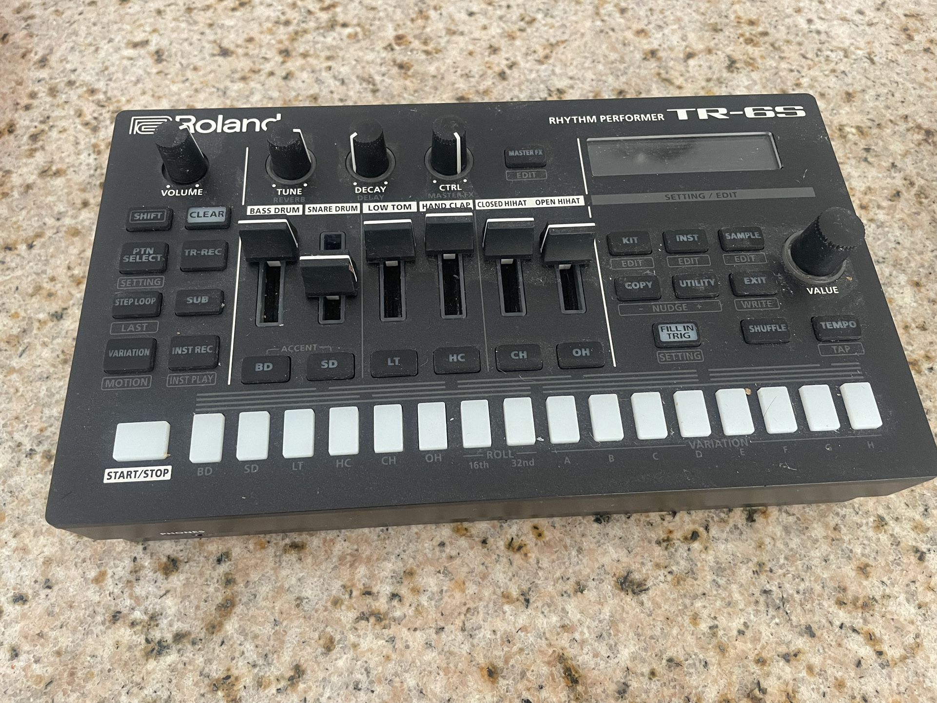 Roland TR-6S Drum Machine 
