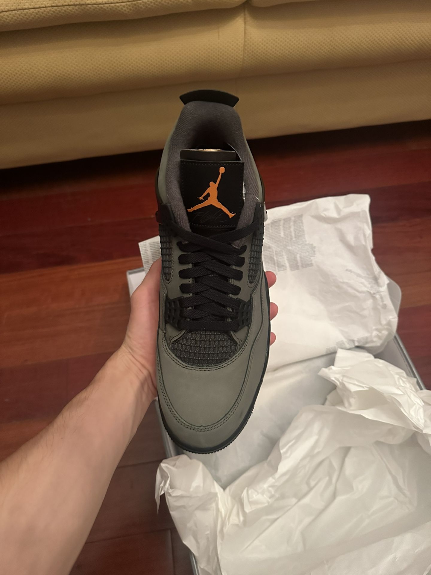 Jordan 4 Undefeated 