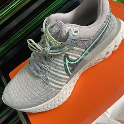 Nike React Infinity Run Flyknit 2