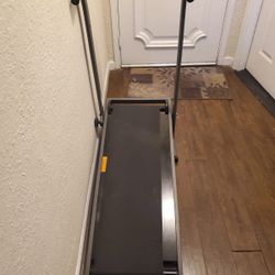 Manuel Treadmill And Dinning Table 