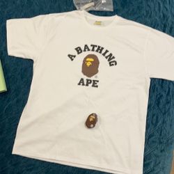 🔥 A Bathing Ape  tee size Small